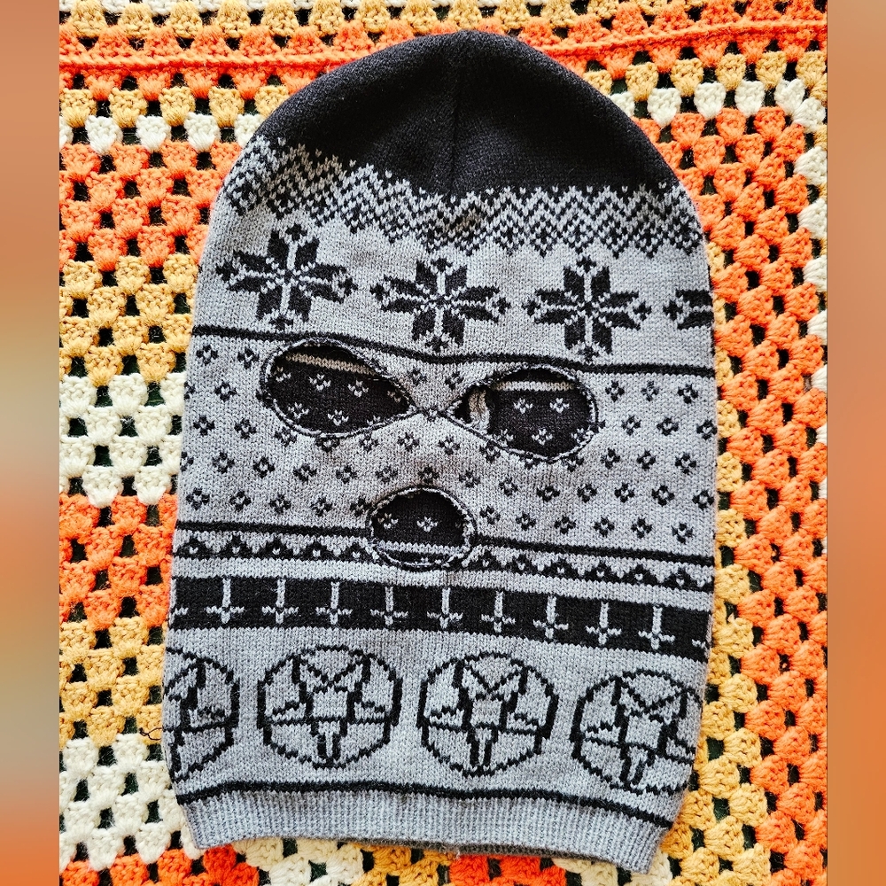 NWOT Satanic Pentagram Novelty Knit Grey Black Balaclava Winter Hat